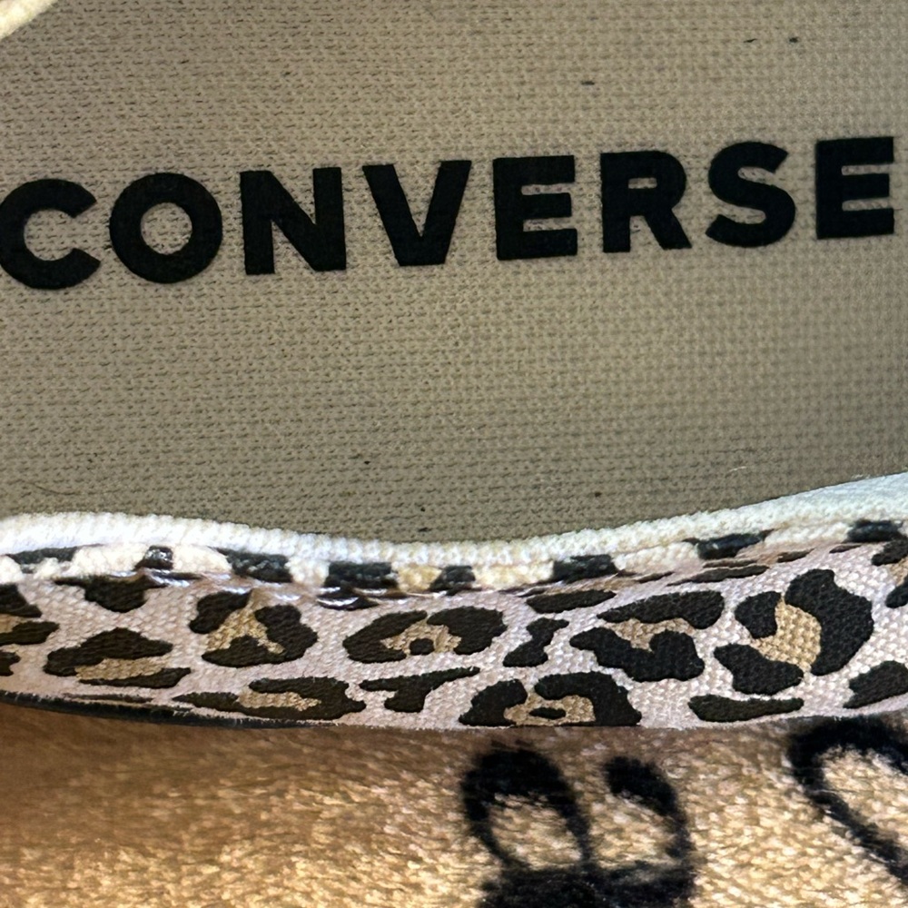 Converse Women's
Chuck Taylor All Star Leopard Print Low Top Sneakers Unisex - Picture 11 of 13
